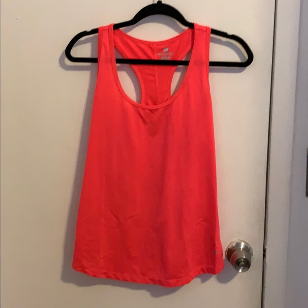 Hot pink striped textured fabric workout tank top